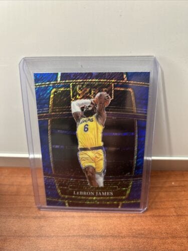 Lebron James Lot(3)21-22 Panini Select #100 Concourse+Prizm+#6 Dominan