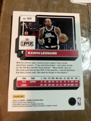 Kawhi Leonard 2022-23 Panini Donruss NBA Holo Green Laser #123 LA Clip