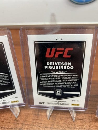 2022 Panini Donruss Optic UFC Blue Prizm Deuces on Figueiredo,Stripe