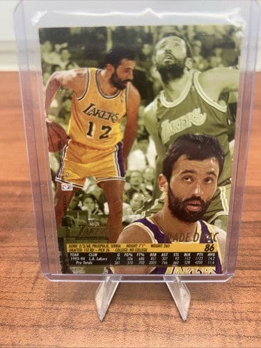 Vlade Divac 1994-95 Fleer Ultra Basketball Card#86 Los Angeles Lakers