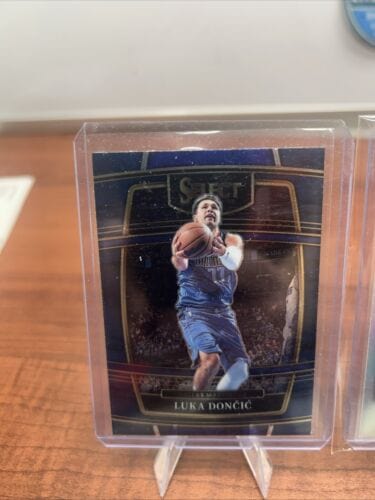 Dallas Mavericks 2021-2022 Panini RWB Prizm Lot, 22 Select Donic,Brown