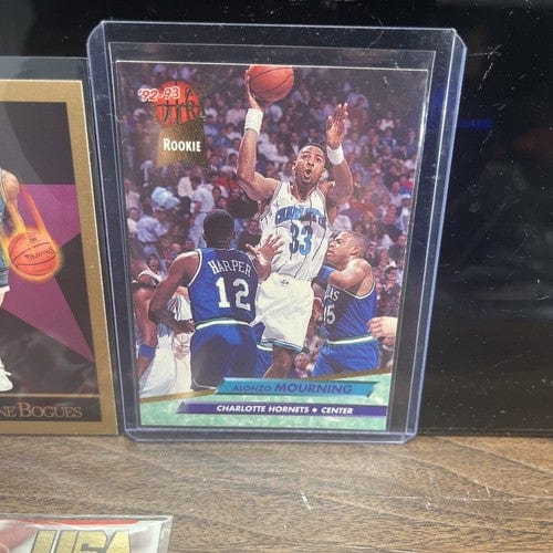 Charlotte Hornets 90’s 6 Card Lot A. Mourning RC,L . Johnson, D. Cur