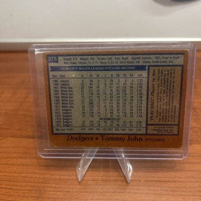 Cheap Sneaks Footwear/Sports Cards Baseball Card 1978 Topps - Tommy John #375