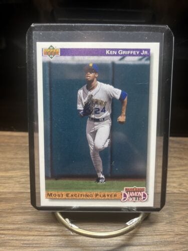 Cheap Sneaks Footwear/Sports Cards Baseball Card 1992 Upper Deck Baseball #650 Ken Griffey Jr. - Seattle Mariners (A) -