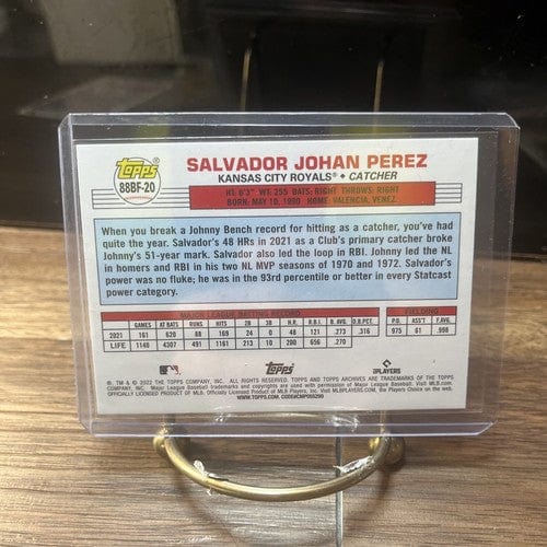 Cheap Sneaks Footwear/Sports Cards Baseball Card 💥2022 Topps Archives Salvador Perez 1988 Big Foil Kansas City Royal