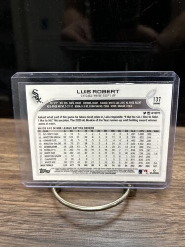Cheap Sneaks Footwear/Sports Cards Baseball Card 2022 Topps Chrome #137 Luis Robert Chicago White Sox