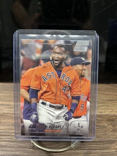 Cheap Sneaks Footwear/Sports Cards Baseball Card 2022 Topps Stadium Club baseball Yordan Alvarez #195 Houston Astros