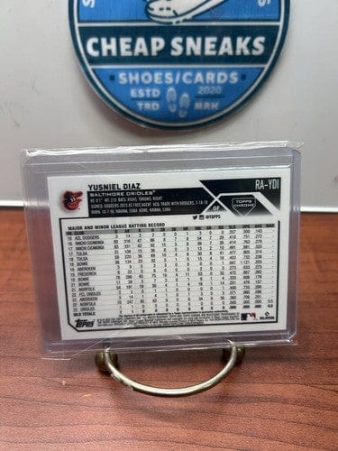 Cheap Sneaks Footwear/Sports Cards Baseball Card 2023 Topps Chrome Yusniel Diaz Aqua Wave RC Auto #01!!!/199 Baltimore