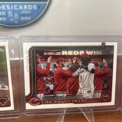 Cheap Sneaks Footwear/Sports Cards Baseball Card 2025 Topps Series 1 Reds Lot,24 Topps Heritage #182 Strand RC, Spencer