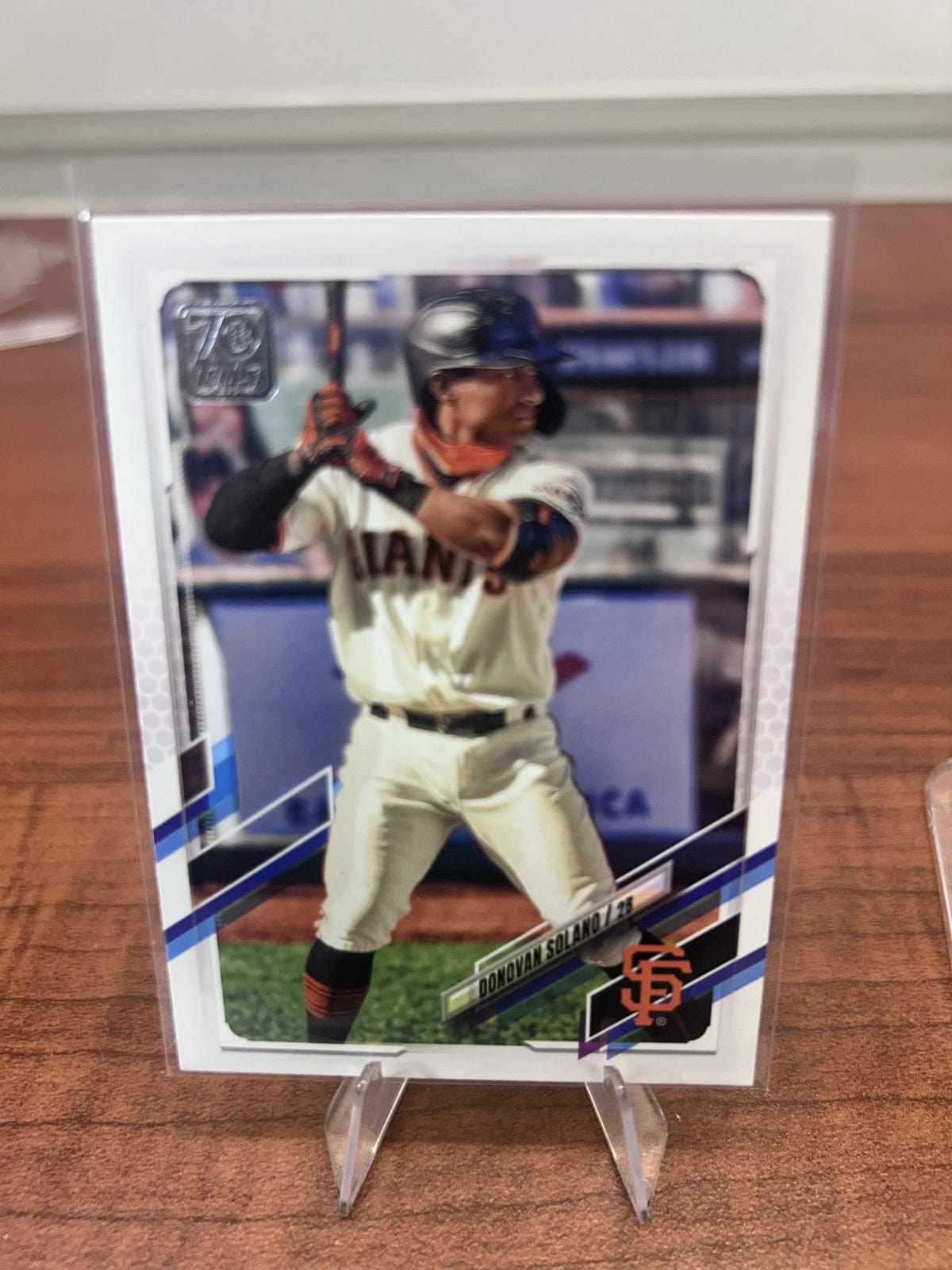 Cheap Sneaks Footwear/Sports Cards Baseball Card Donovan Solano 2021 Topps #605 San Francisco Giants
