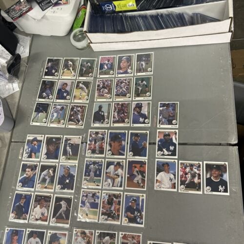 Cheap Sneaks Footwear/Sports Cards Baseball Card NY Yankees 1989, 1990, 1991, 1992 Upper Deck Team Set Builder 72 Cards