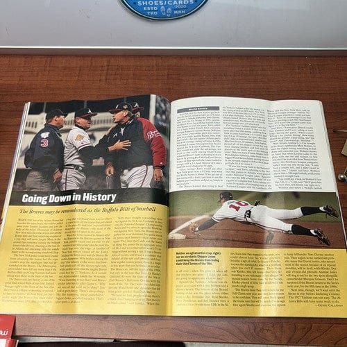 Cheap Sneaks Footwear/Sports Cards Baseball Card Sports Illustrated Nov. 4 1996 Mag.“A Fall Classic” NY Yankees Gir