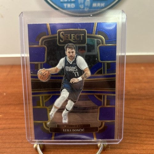 Cheap Sneaks Footwear/Sports Cards Basketball Card 2023-24 Panini Select Luka Doncic #51 Blue Concourse Base Dallas Maver
