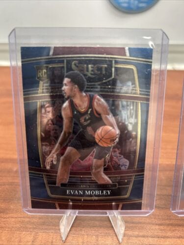 Cheap Sneaks Footwear/Sports Cards Basketball Card Evan Mobley (RC) 2021-22 Panini Prizm #325 21-22 Panini Select #5 (RC