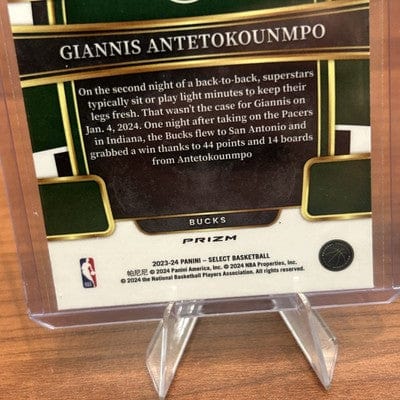 Cheap Sneaks Footwear/Sports Cards Basketball Card GIANNIS ANTETOKOUNMPO 2023-24 SELECT CONCOURSE BLUE CRACKED ICE Prizm