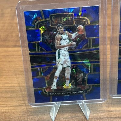 Cheap Sneaks Footwear/Sports Cards Basketball Card GIANNIS ANTETOKOUNMPO 2023-24 SELECT CONCOURSE BLUE CRACKED ICE Prizm