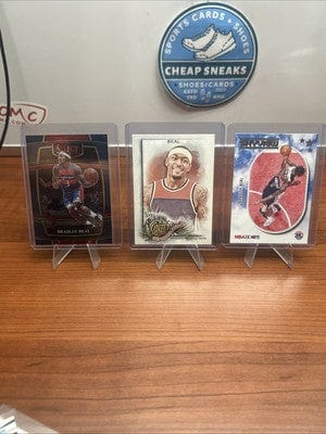 Cheap Sneaks Footwear/Sports Cards Bradley Beal Lot(3) 2022 Panini Select#89,21 NBA Hoops Sky view #18,22