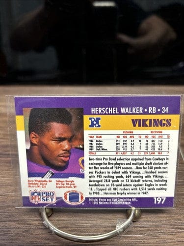 Cheap Sneaks Footwear/Sports Cards Football Card 1990 Pro Set Hershel Walker 197