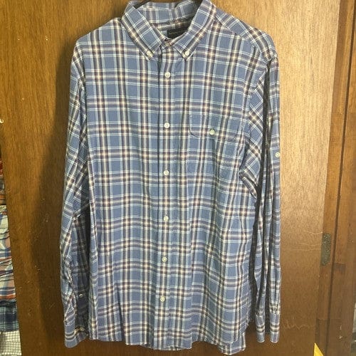 Cheap Sneaks Footwear/Sports Cards Shirts Men (2) Banana Republic (L) Men’s Button Down Shirts Standard Fit