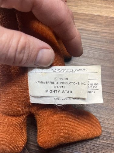 Cheap Sneaks Footwear/Sports Cards Vintage Yogi Bear 8' Plush Hanna Barbera Mighty Star 1980