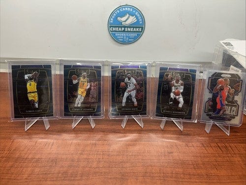 Los Angles Lakers 2022 Panini Select Lot L James, C Anthony, A Davis,R