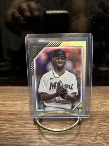 2022 Topps Gallery Baseball Edward Cabrera RC Rainbow Foil Miami Marli