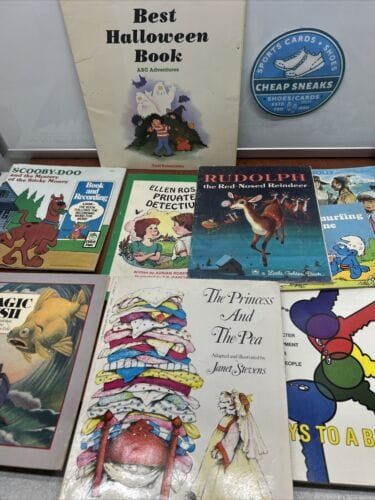 Children Book Lot Of 13 Rudolph, The Magic Fish, Scooby-doo, Smurfs, C
