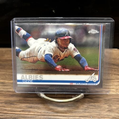 2019 Topps Chrome Ozzie Albies Card