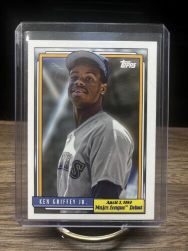 2022 Archives Major League Debut Base SP #372 Ken Griffey Jr. - Seattl