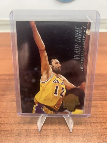 Vlade Divac 1994-95 Fleer Ultra Basketball Card#86 Los Angeles Lakers