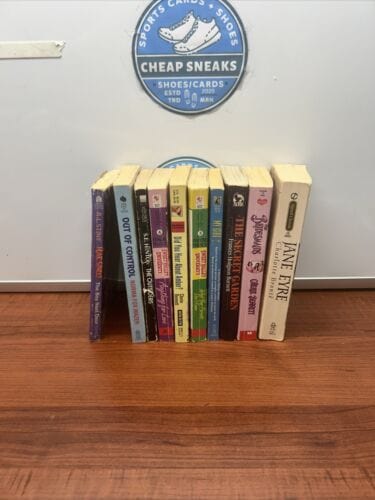 Teanage Girls Books Lot Of (10) Sweet Valley University, Bridesmaids,