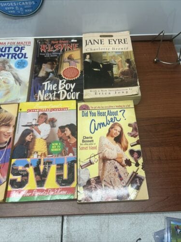 Teanage Girls Books Lot Of (10) Sweet Valley University, Bridesmaids,