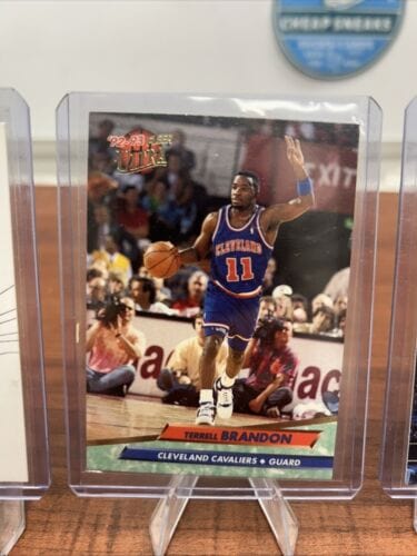 Cavalier NBA Lot Shawn Kemp 00 Upper Deck, Darius Miles O3 Upper Deck,