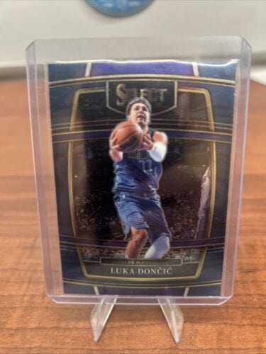 Luka Doncic 2021-22 Panini Select Concourse Blue Card #12 Dallas Maver