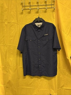 Habit Fishing shirt Men’s Size Medium Vented, Harvie &Crosbie Med Bu