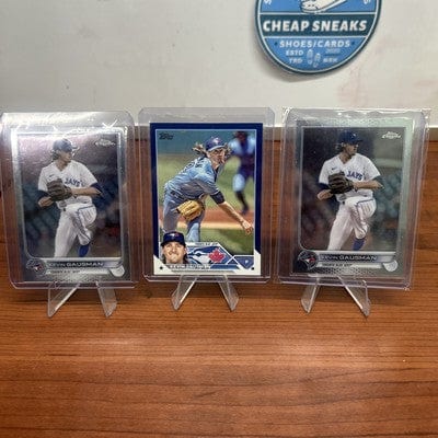 Kevin Gausman Lot 2022 Topps Chrome#40 (x2)23 Topps Series 1 Blue Par#
