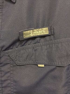 Habit Fishing shirt Men’s Size Medium Vented, Harvie &Crosbie Med Bu