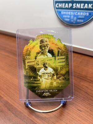 Christian Yelich 2022 Topps Fire En Fuego Gold Minted #EF-16 Milwaukee