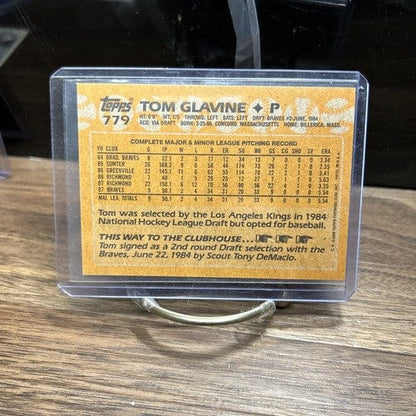 Cheap Sneaks Footwear/Sports Cards Baseball Card 1988 Topps Tom Glavine #779 Atlanta Braves RC - HOF