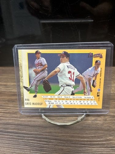 Cheap Sneaks Footwear/Sports Cards Baseball Card 1994 Fleer Ultra Greg Maddux #446 Atlanta Braves Hall of Fame HOF Base