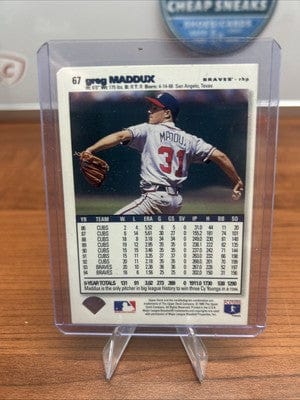 Cheap Sneaks Footwear/Sports Cards Baseball Card 1995 Collector's Choice #67 Greg Maddux