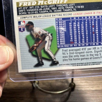 Cheap Sneaks Footwear/Sports Cards Baseball Card 1996 Topps Atlanta Braves Baseball Card #389 Fred McGriff