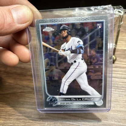 Cheap Sneaks Footwear/Sports Cards Baseball Card 2022 Topps Chrome BRYAN DE LA CRUZ RC Miami Marlins Rookie #216