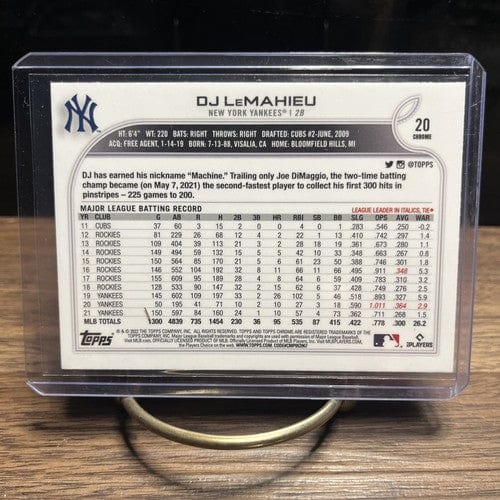 Cheap Sneaks Footwear/Sports Cards Baseball Card 2022 TOPPS CHROME DJ LEMAHIEU NEW YORK YANKEES #20