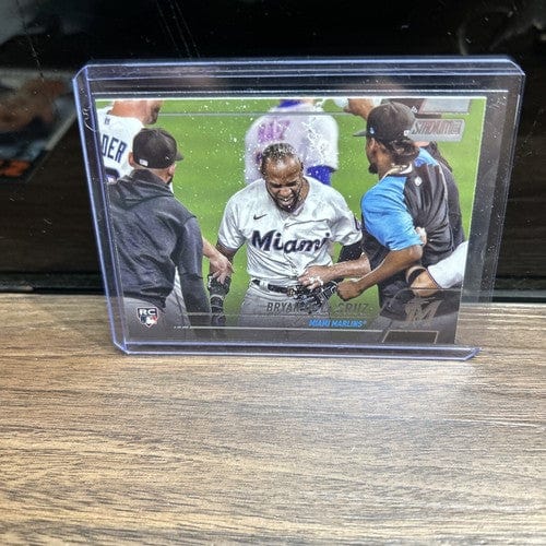 Cheap Sneaks Footwear/Sports Cards Baseball Card 2022 Topps Stadium Club Base Bryan De La Cruz Rookie Miami Marlins