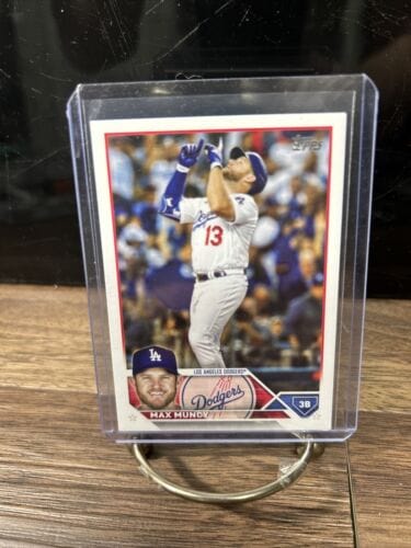 Cheap Sneaks Footwear/Sports Cards Baseball Card 2023 Topps Series 2 - #519 Max Muncy