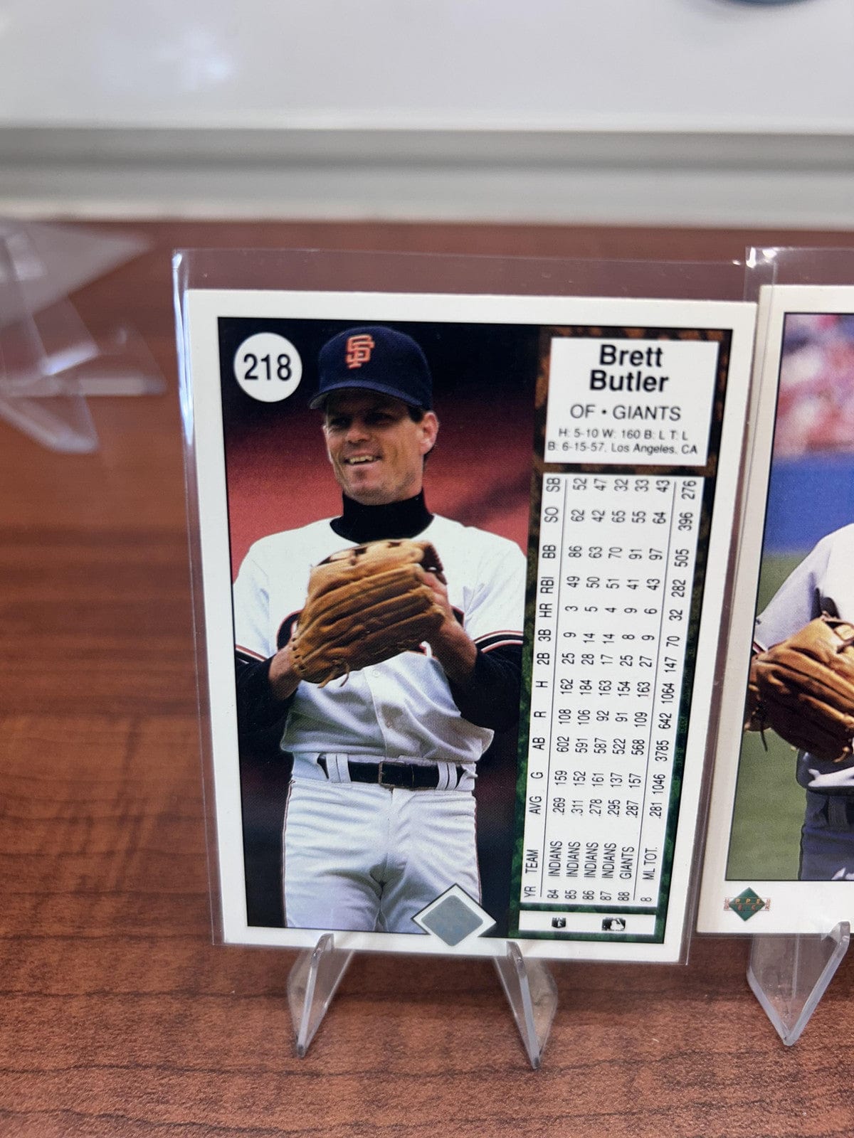 Cheap Sneaks Footwear/Sports Cards Baseball Card Brett Butler 1989 Upper Deck #218 San Francisco Giants