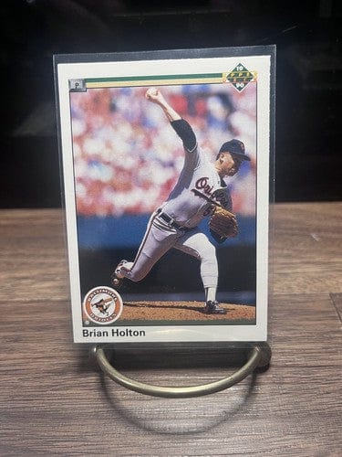 Cheap Sneaks Footwear/Sports Cards Baseball Card Brian Holton P 1990 Upper Deck Baltimore Orioles Baseball Card #175