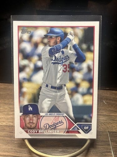 Cheap Sneaks Footwear/Sports Cards Baseball Card CODY BELLINGER 2023 Topps Series 1 Baseball #131 Los Angeles Dodgers
