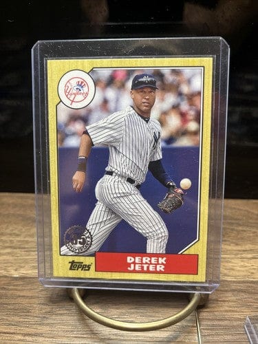 Cheap Sneaks Footwear/Sports Cards Baseball Card Derek Jeter New York Yankees 2022 Topps Update  1987 35th Anniversary
